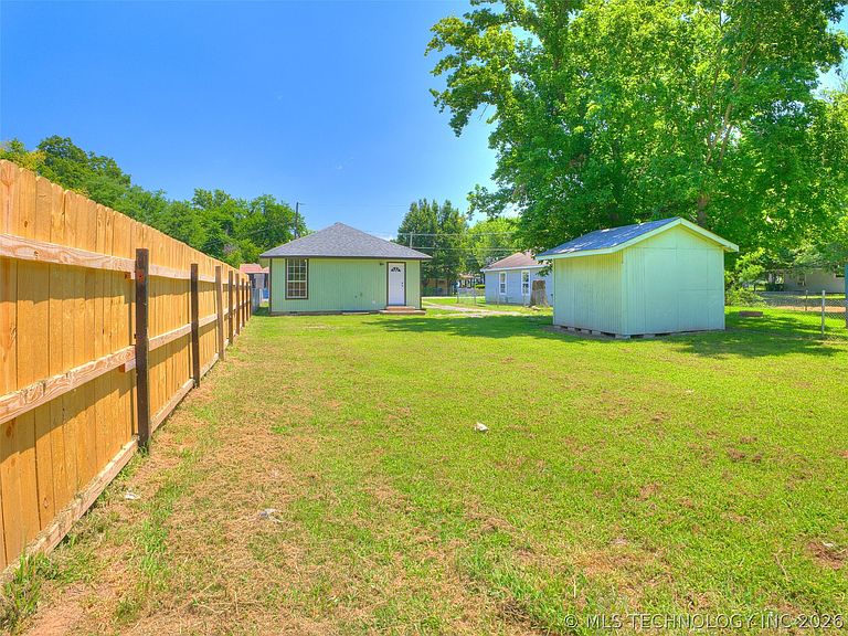 Listing photo 4