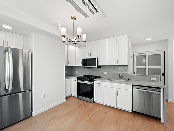 3rd image of 4004 Ohio St #1