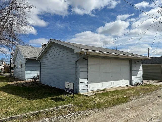 134 Marell St photo 1