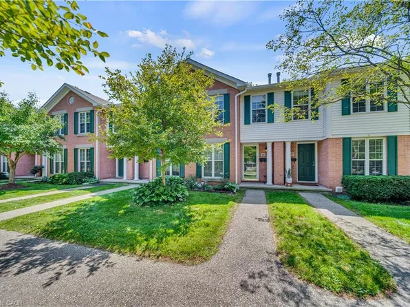 465 Woolwich St N #40, Waterloo, ON N2K 3S4