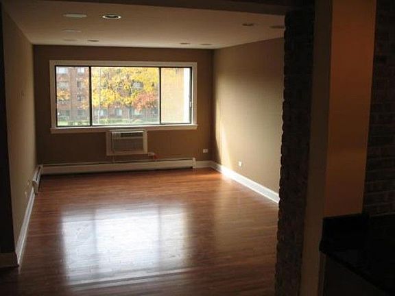 5th image of 5348 N Cumberland Ave APT 320