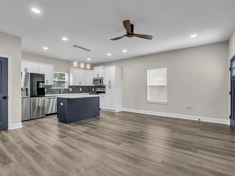 8529 Dosia St #A — Photo 13