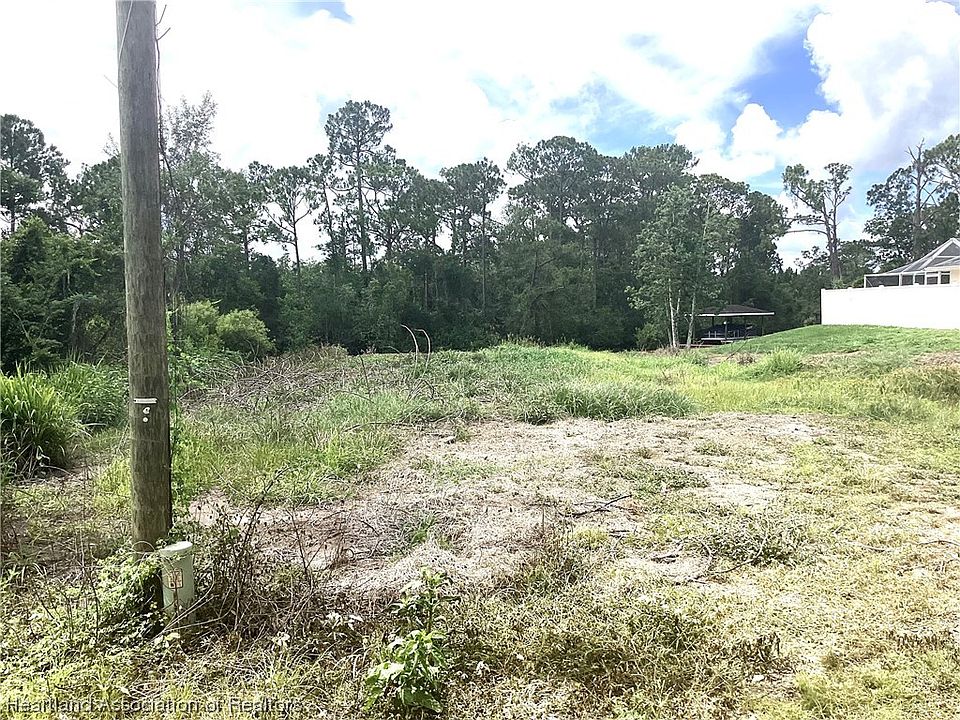 1st image of 3114 Peachtree Dr