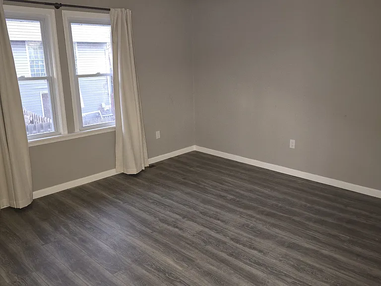 Brookside Dr — Photo 3