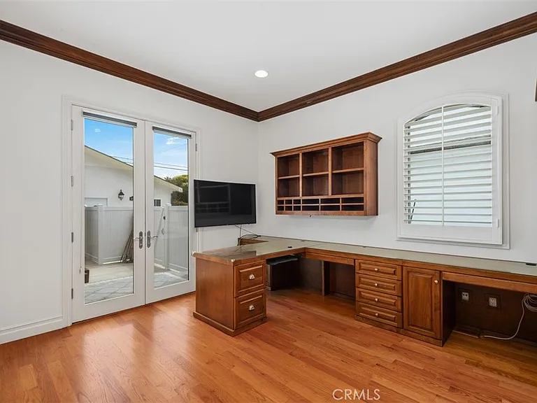 7822 Truxton Ave — Photo 18