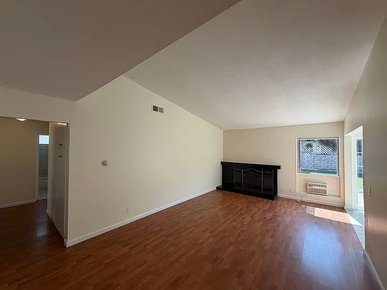 6645 Amberly St — Photo 1