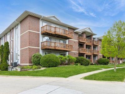 522 W Side Dr, Iowa City, IA, 52246