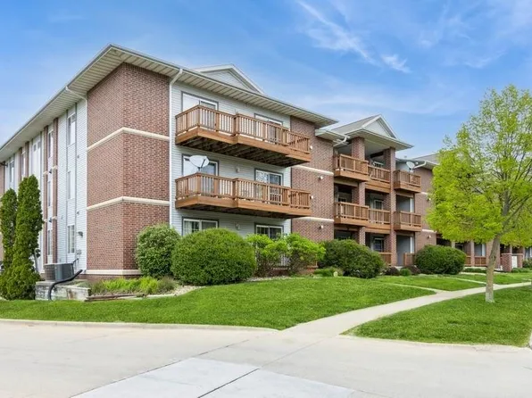 522 W Side Dr, Iowa City, IA 52246