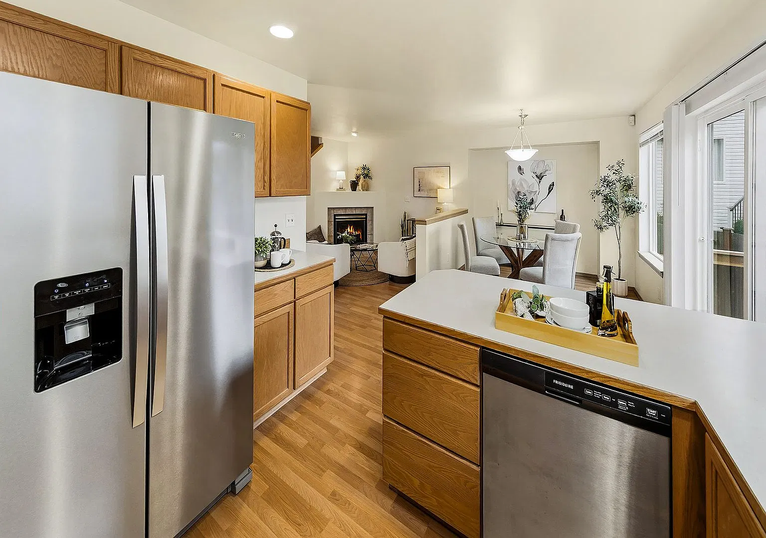 **Move-In Special** Beautiful 3bd/2.5bth home in Lake Stevens w/ Lake access!! — Photo 4