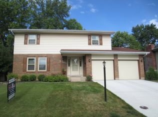 5200 Sweetleaf Dr, Dayton, OH 45424