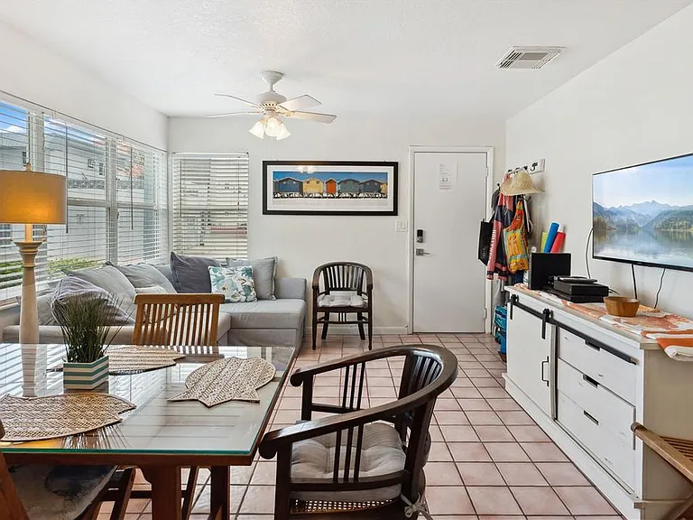 301 Van Buren St #101D — Photo 6