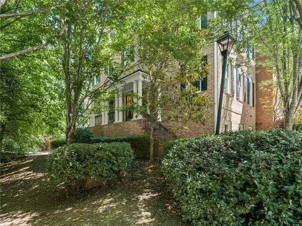 1207 New Haven Ct, Roswell, GA 30075