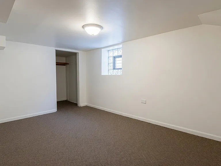 4047 N Moody Ave #G — Photo 8