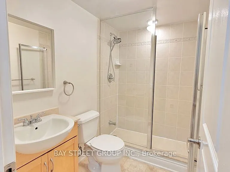 70 Byng Ave #32 — Photo 9