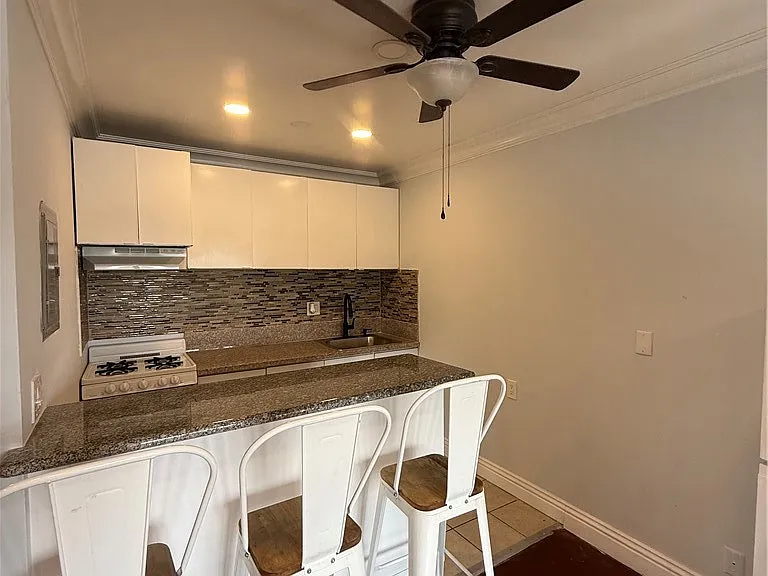 9031 Phyllis Ave #1 — Photo 9
