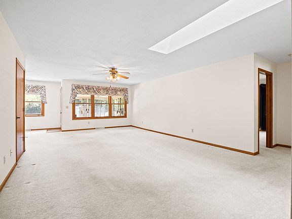 4th image of 801 Desoto Dr