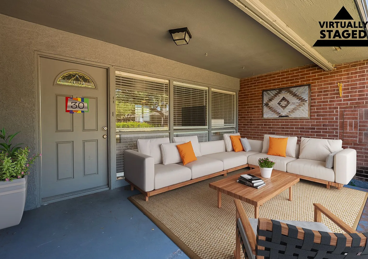 301 Courtyard Living — Photo 2