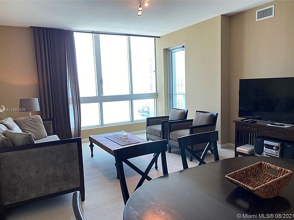 3rd image of 300 Biscayne Blvd #T-1612