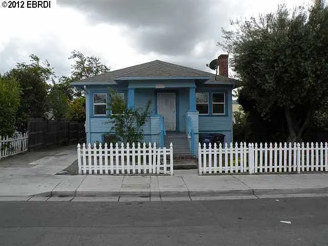181 W 8th St photo 1