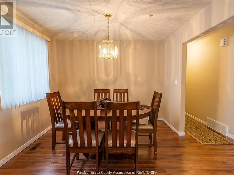 4012 Acorn Cres #UPPER — Photo 3