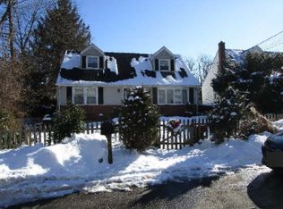 10 Brompton Pl, Huntington Station, NY 11746