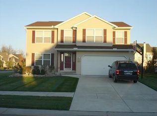 1153 Horseshoe Dr, South Lyon, MI