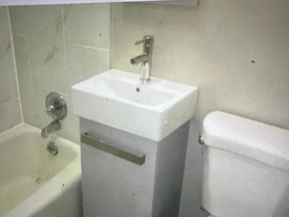4th image of 5057 W 29th St Floor 2