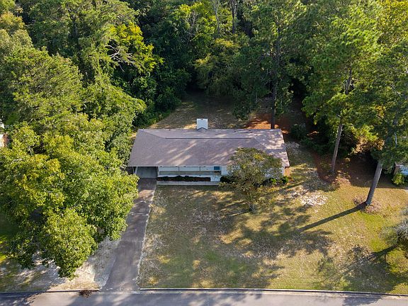2nd image of 205 Hartwell Dr