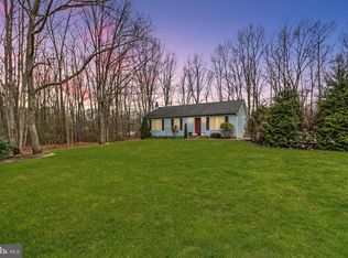 4 Linwood Dr, Mullica Hill, NJ 08062