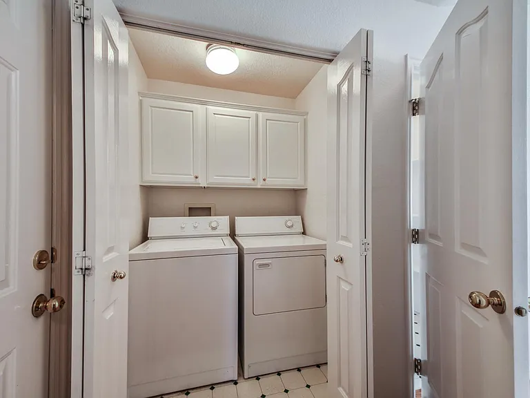 824 W Hampton Rd — Photo 11