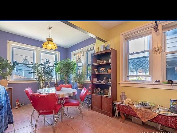 Dining nook off of the kitchen, S and W exposure