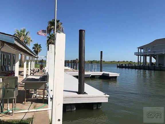3rd image of 1298 Island Blvd