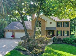 6145 Cherry Blossom Cir NW, Canton, OH 44720