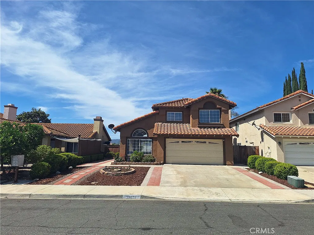 3 bed, 2.5 bath, 1700 sqft, $3,200 — Photo 4