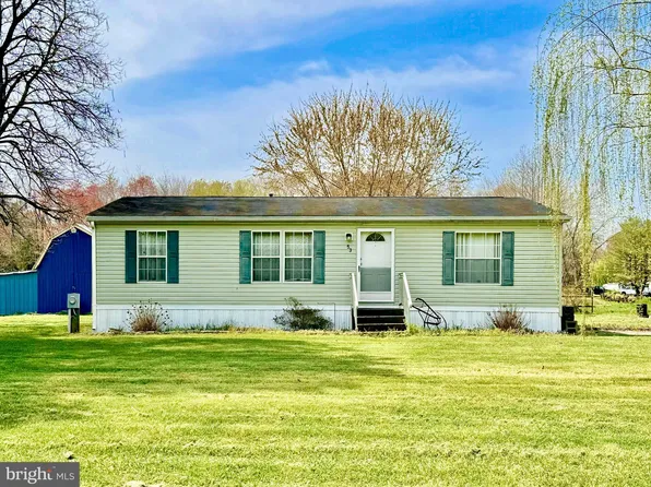 53 Beagle Club Rd, Felton, DE 19943