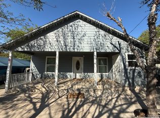 359 N San Horacio, San Antonio, TX 78237