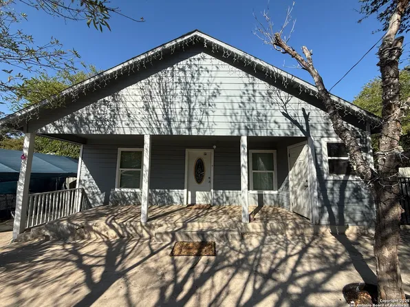 359 N San Horacio, San Antonio, TX 78237