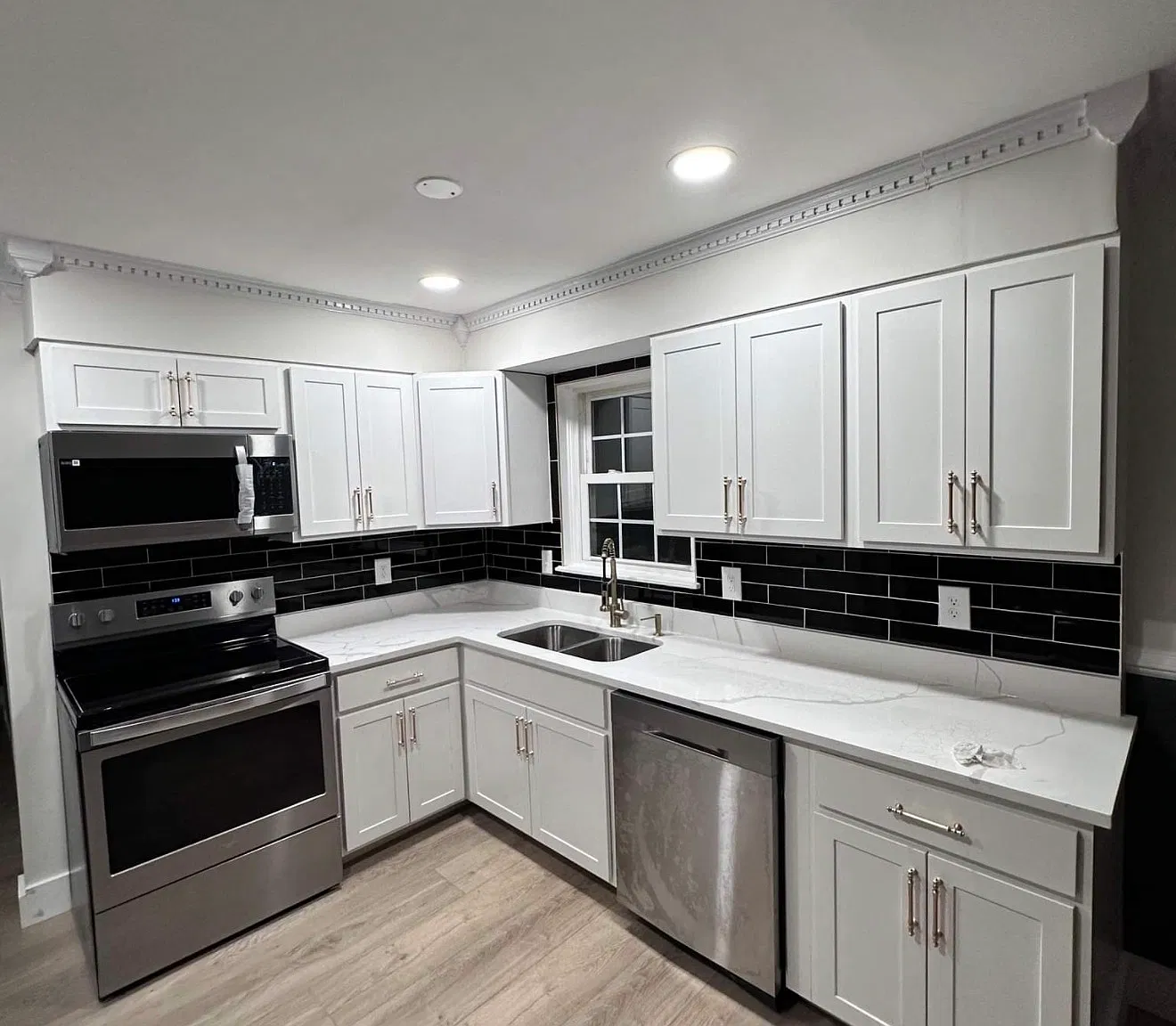 1 bed, 3354 sqft, $750 — Photo 4