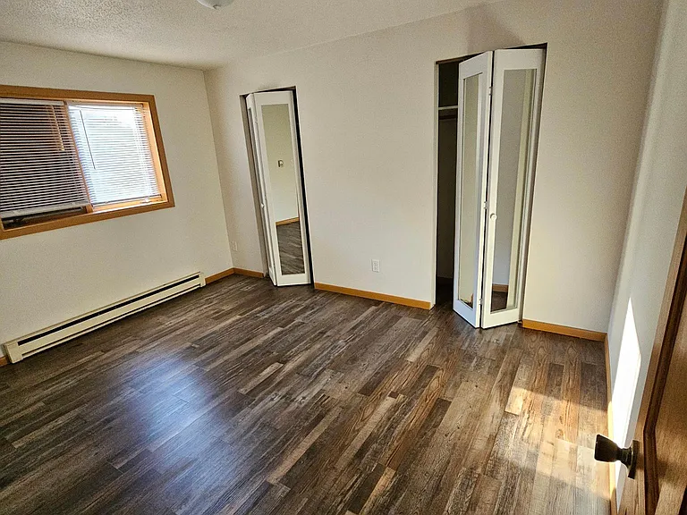 1260 Oakview Dr #1 — Photo 13