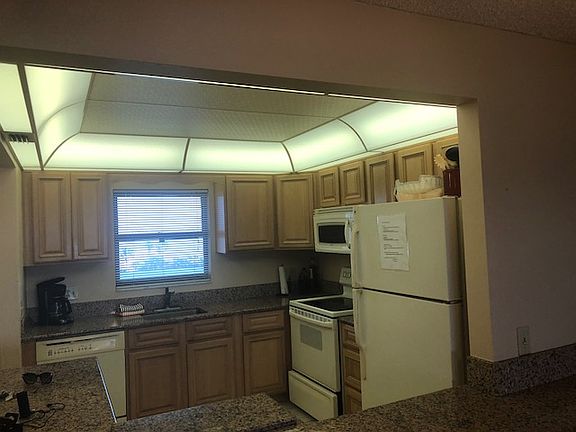 3rd image of 1230 Gulf Blvd APT 603