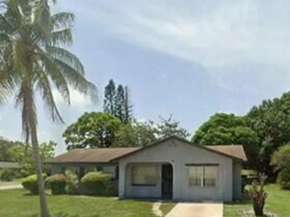2701 Essex Dr, Fort Pierce, FL 34946