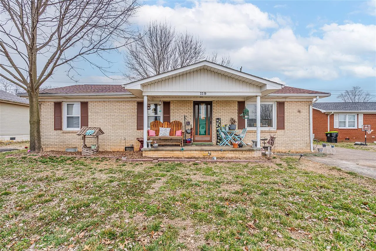 119 Elaine Ct photo 1