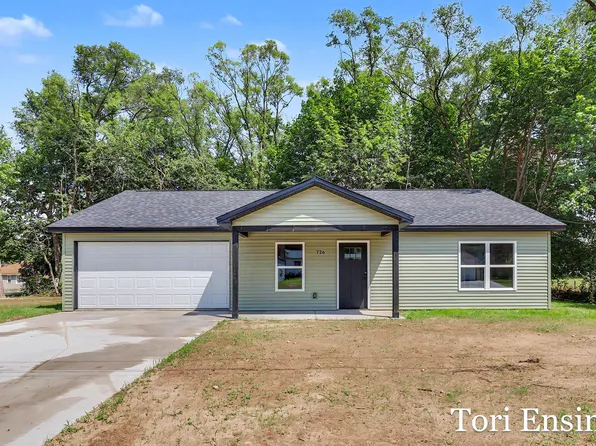 726 N Burgess St, Greenville, MI 48838