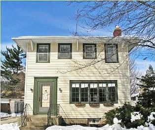 1st image of 311 Hobart St SE