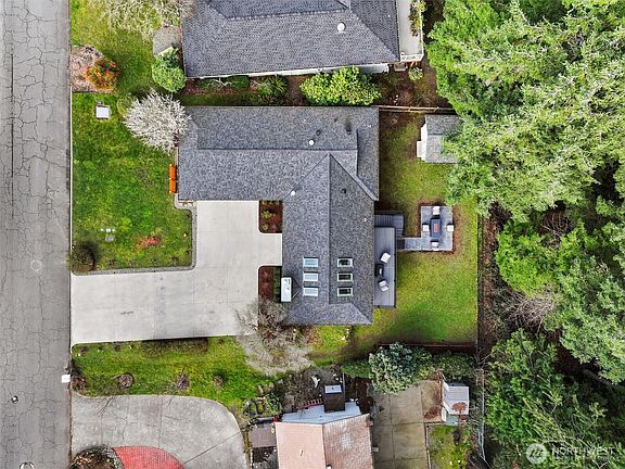 2nd image of 876 172nd Avenue NE