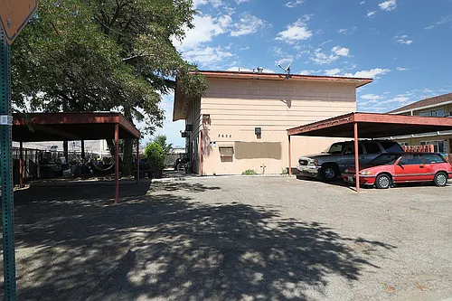 3635 Kindred Ave Photo 1