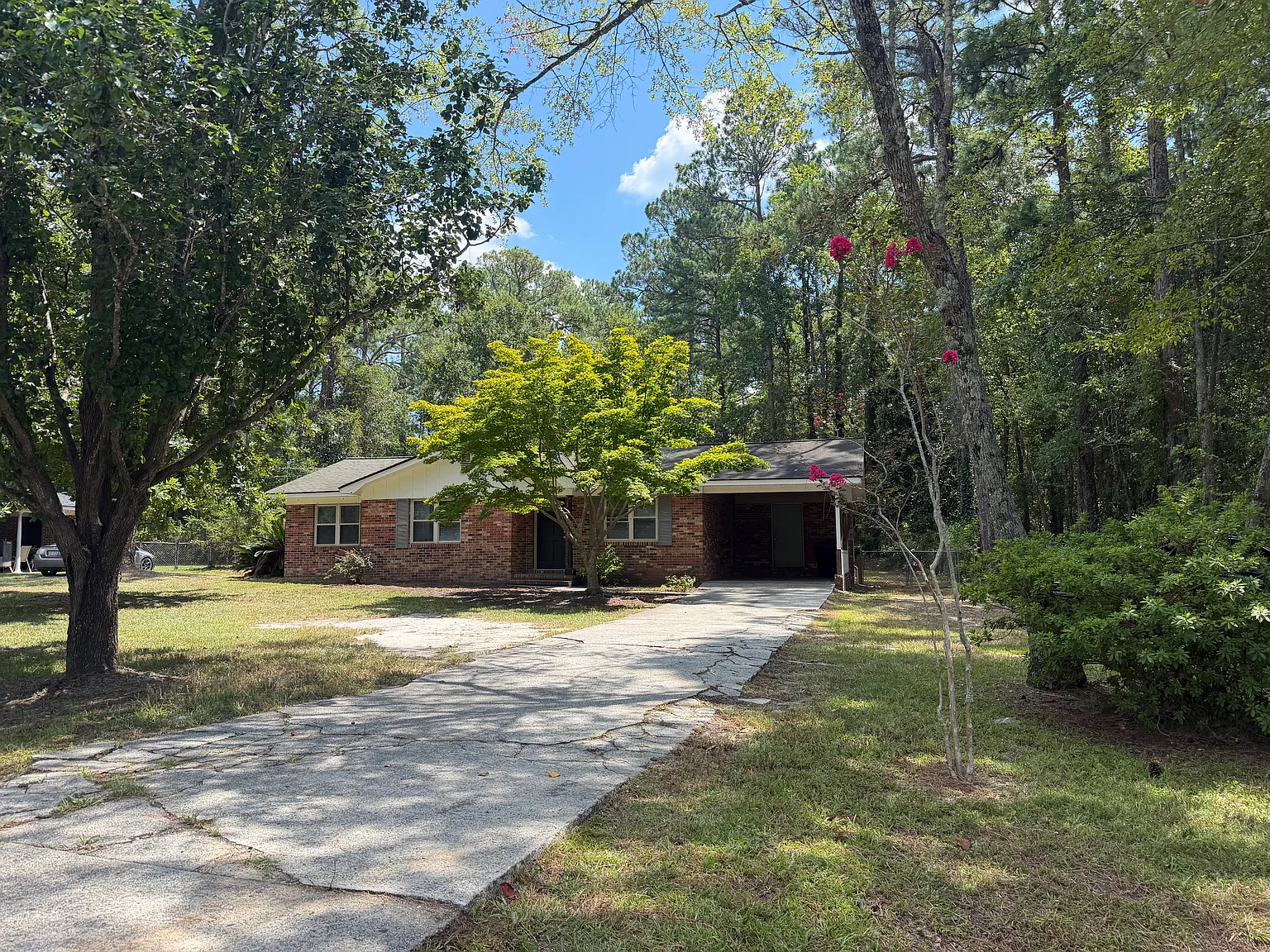 3 bed, 1095 sqft, $1,600 — Photo 2