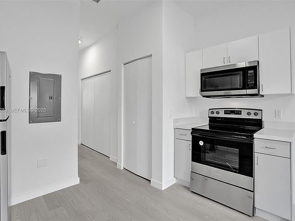 5th image of 1567 NW 1st St #3