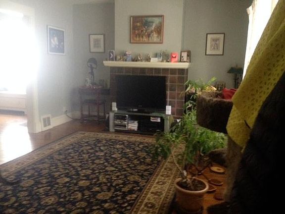 5th image of 1294 W 106th St