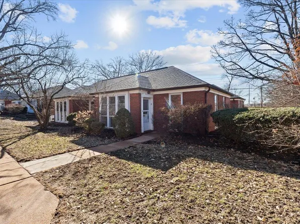 8 Anfred Walk, Saint Louis, MO 63132